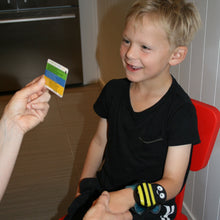 Carregar imagem no visualizador da galeria, Cartões de Distração DistACTION Cards - Kit com 5 cartões - Frete Grátis - Buzzy Medical