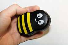 Carregar imagem no visualizador da galeria, Buzzy® XL Abelha HealthCare - A melhor opção para Hospitais e Laboratórios - 6x sem juros - Buzzy Medical